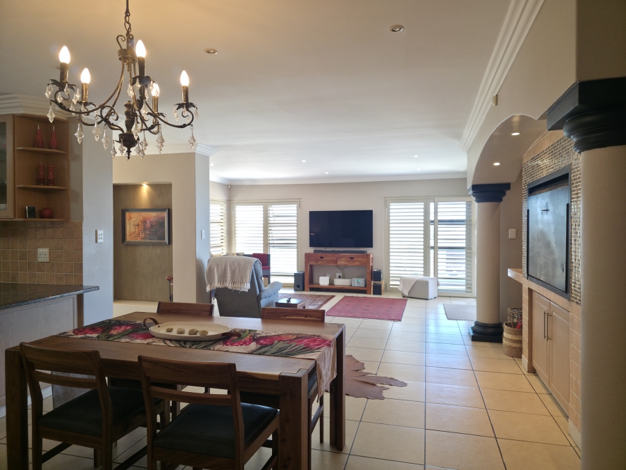 3 Bedroom Property for Sale in Wavecrest Eastern Cape